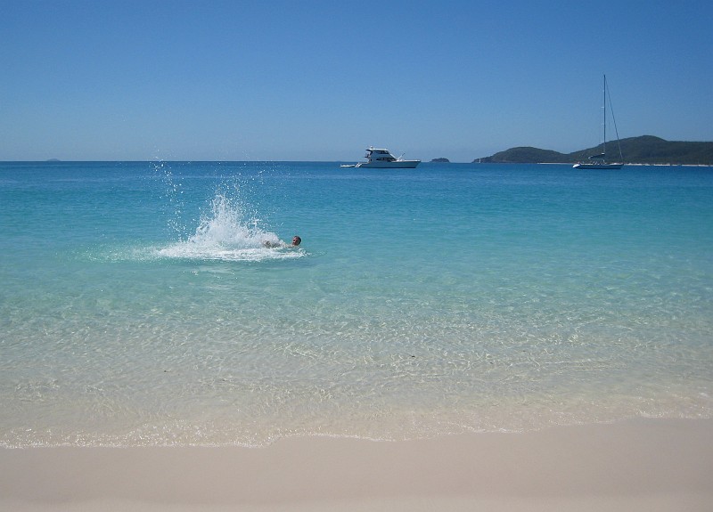 2009-11-06 22-03-06_2.jpg - Baden am Whitehaven Beach auf der Tour mit der bescheuerten "Voyager" (Der Strand war natürlich trotzdem schön!)